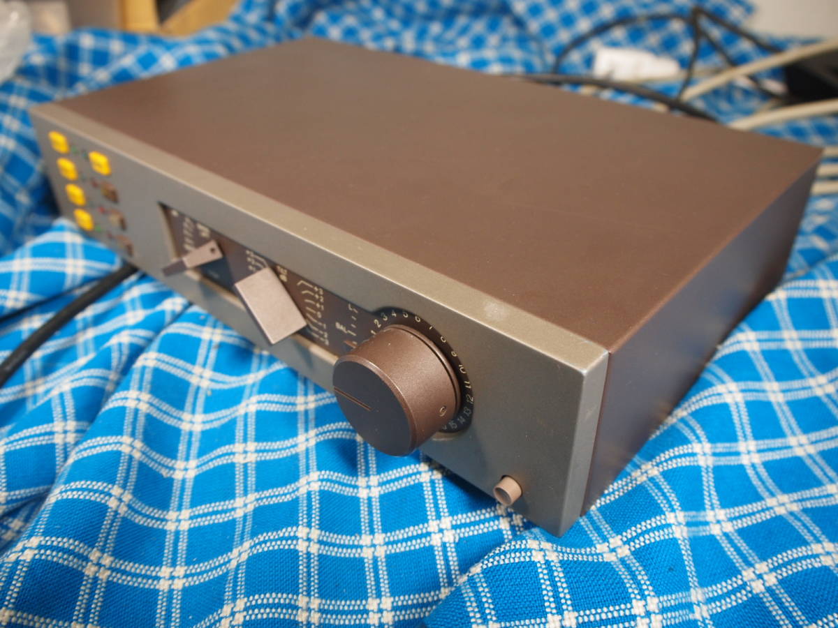 Yahoo!オークション - 訳有 QUAD 34 プリアンプ 完動美品 【3 Yahoo!オークション - 訳有 QUAD 34 プリアンプ 完動美品 【3