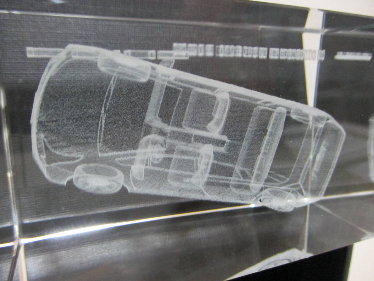 非売品 4代目 トヨタ プリウス 3D レーザークリスタルオブジェ 彫刻 ガラス 置物 ノベルティ ミニカー ディーラー特注 TOYOTA PRIUS ZVW50_画像7