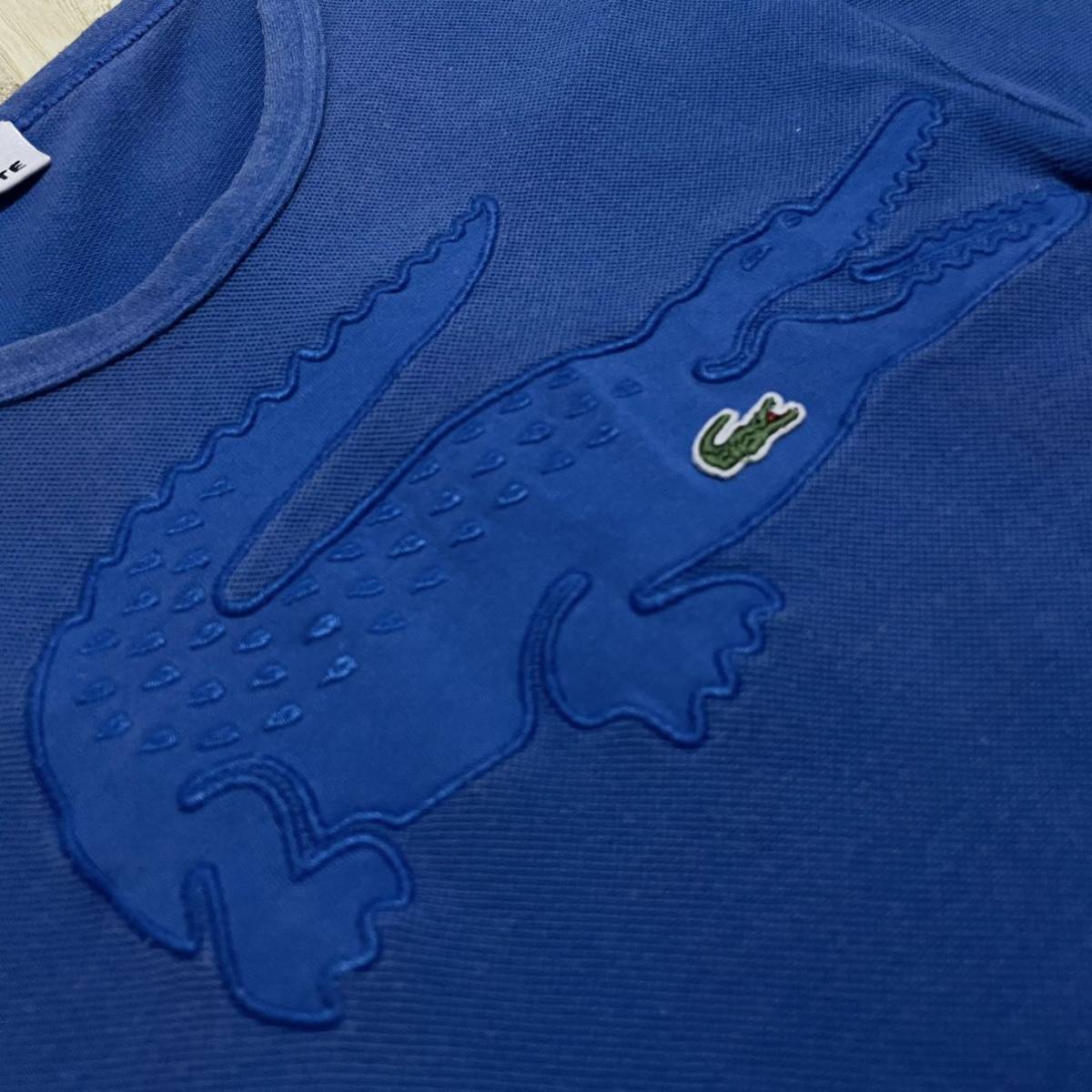 【大人気】LACOSTE ラコステ 刺繍 ビッグロゴ ワンポイント 立体ロゴ ワニ 鹿の子 サイズ4 半袖Tシャツ サイズ4 M～L相当 ブルー 古着