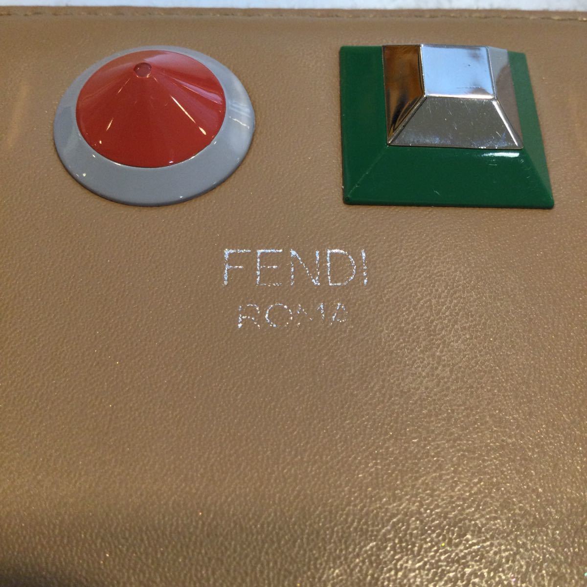 FENDI フェンディ 長財布 ラウンドファスナー 財布 8M0299 スタッズ ベージュ _画像3