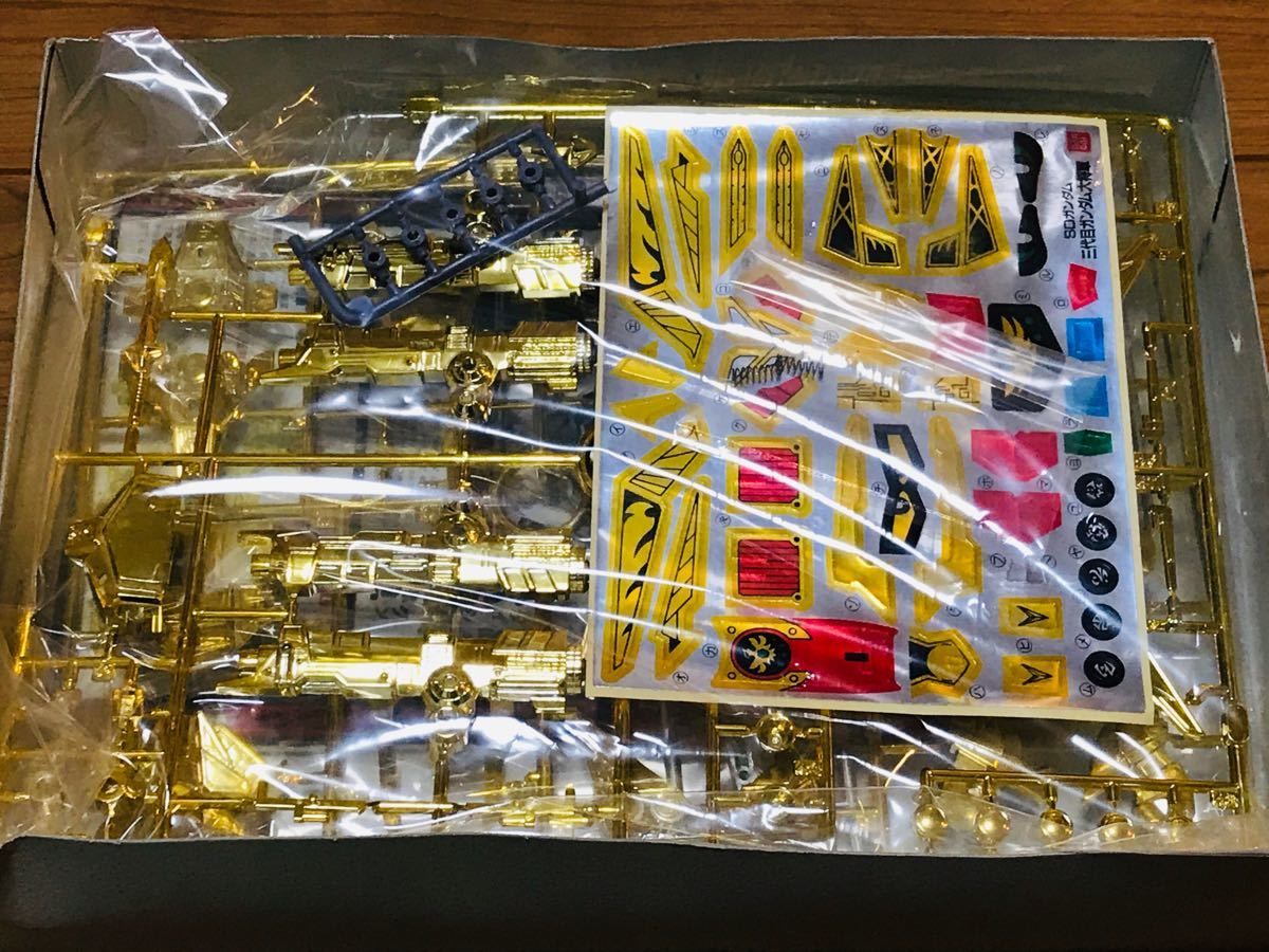 未組立 SDガンダムBB戦士 黄金の英雄 限定版 三代目 頑駄無大 未組立 SDガンダムBB戦士 黄金の英雄 限定版 三代目 頑駄無大