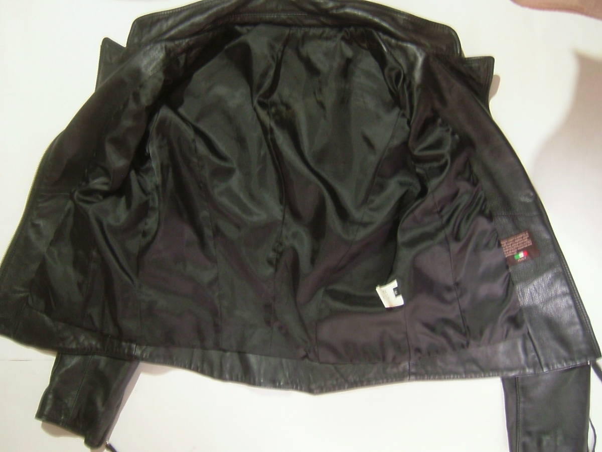 ラムレザーライダースジャケット　黒　M　イタリア製　羊革　美デザイン　柔らかレザー　SOLOFRA　ソロフラ製_画像9