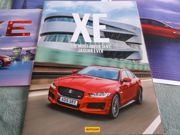 カタログ　ジャガー XE　AUTOCAR 付属　2015年　JAGUAR　XE　16MY　英語　イギリス本国版 　england　送料210円～　　④_画像3