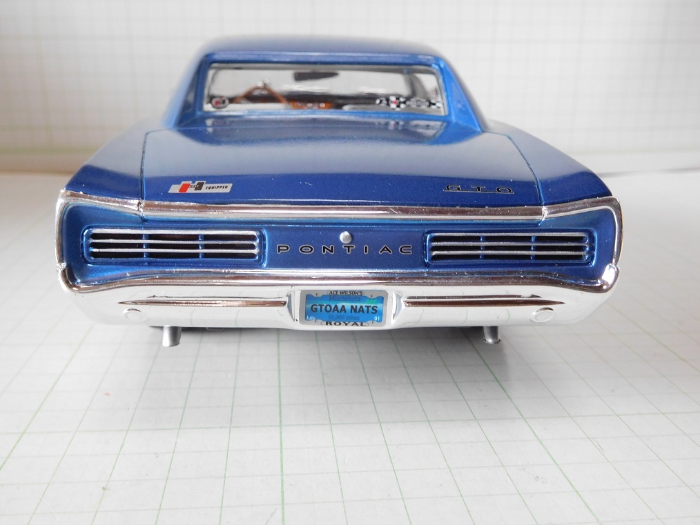 * Ertl 1/18 Pontiac GTO Royal Bobcat is - -stroke 1966