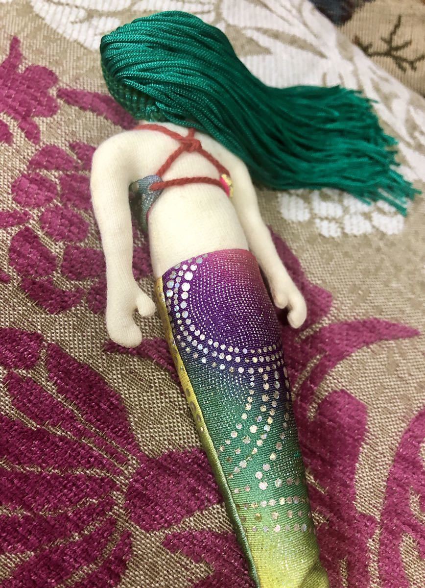  Hawaii mermaid doll person fish . Vintage emerald 