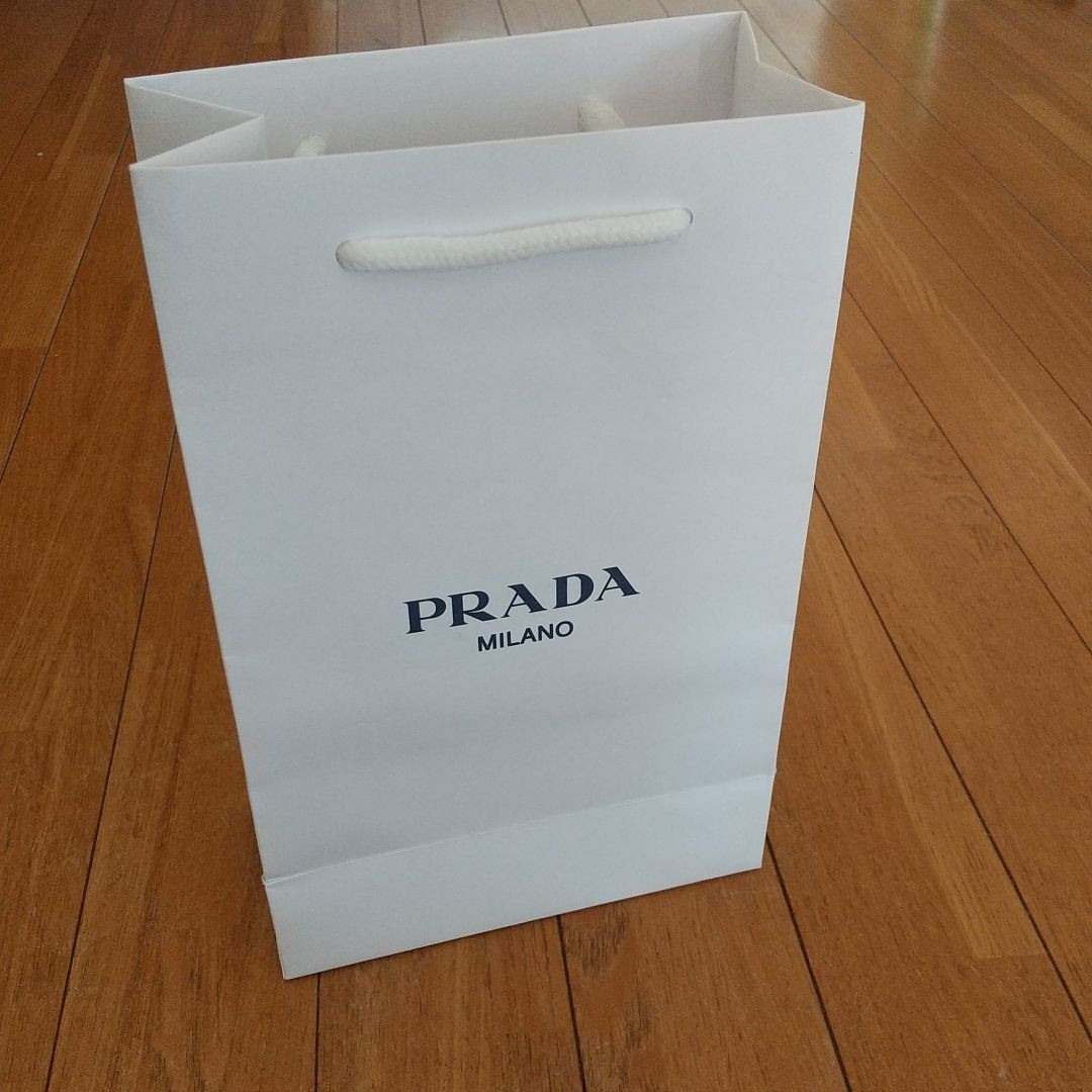 ティファニー / PRADA 紙袋