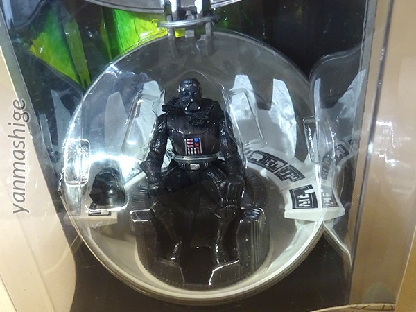 新品 ベーシックフィギュアサイズ ダースベイダー瞑想室 ヘルメット着脱式 デススター with COMPLETE GALAXY DEATH STAR WITH DARTH VADER_画像4