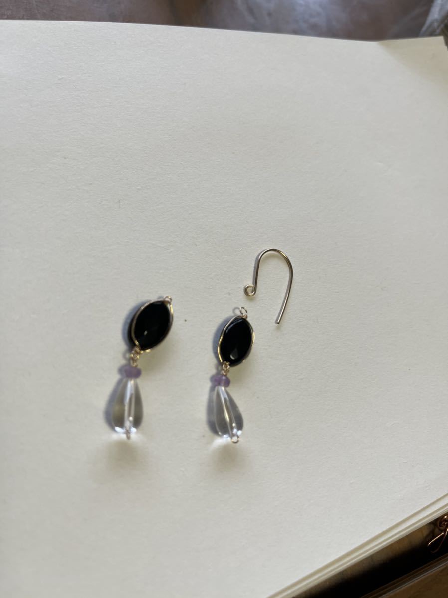 -SUI8- No.23 オニキスと水晶のこっそり魔除けピアス　14kgf Balck onix & quartz talismanic peaceEarring 14kgf