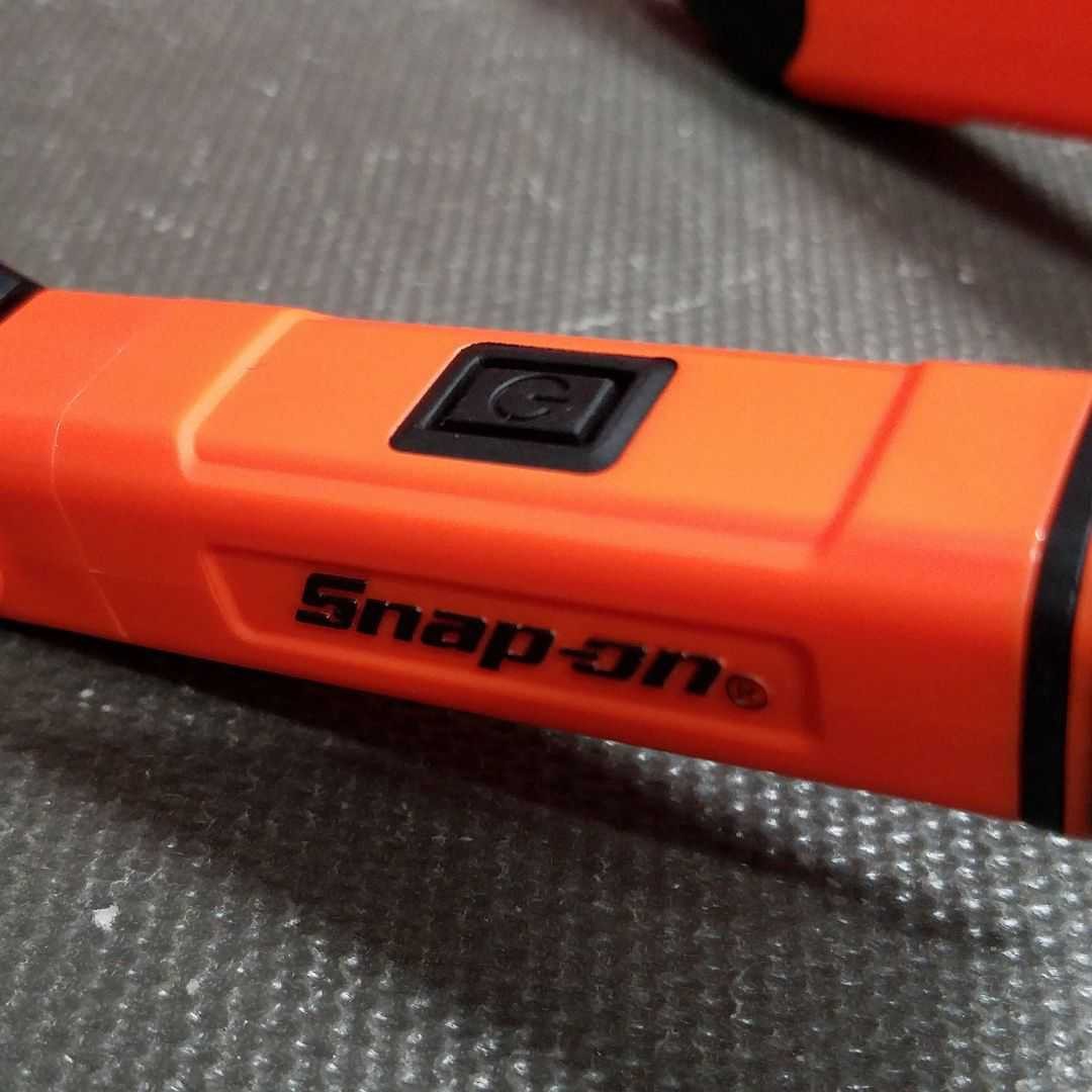 新品 送料込み スナップオン Snap-on 充電式LEDライト ハンズ 新品 送料込み スナップオン Snap-on 充電式LEDライト ハンズ