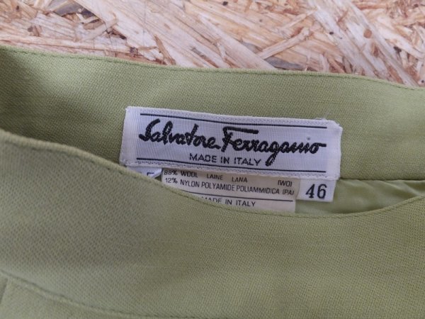 〈送料280円〉Salvatore Ferragamo サルヴァトーレ フェラガモ レディース イタリア製 膝丈 スカート 46 黄緑_画像2