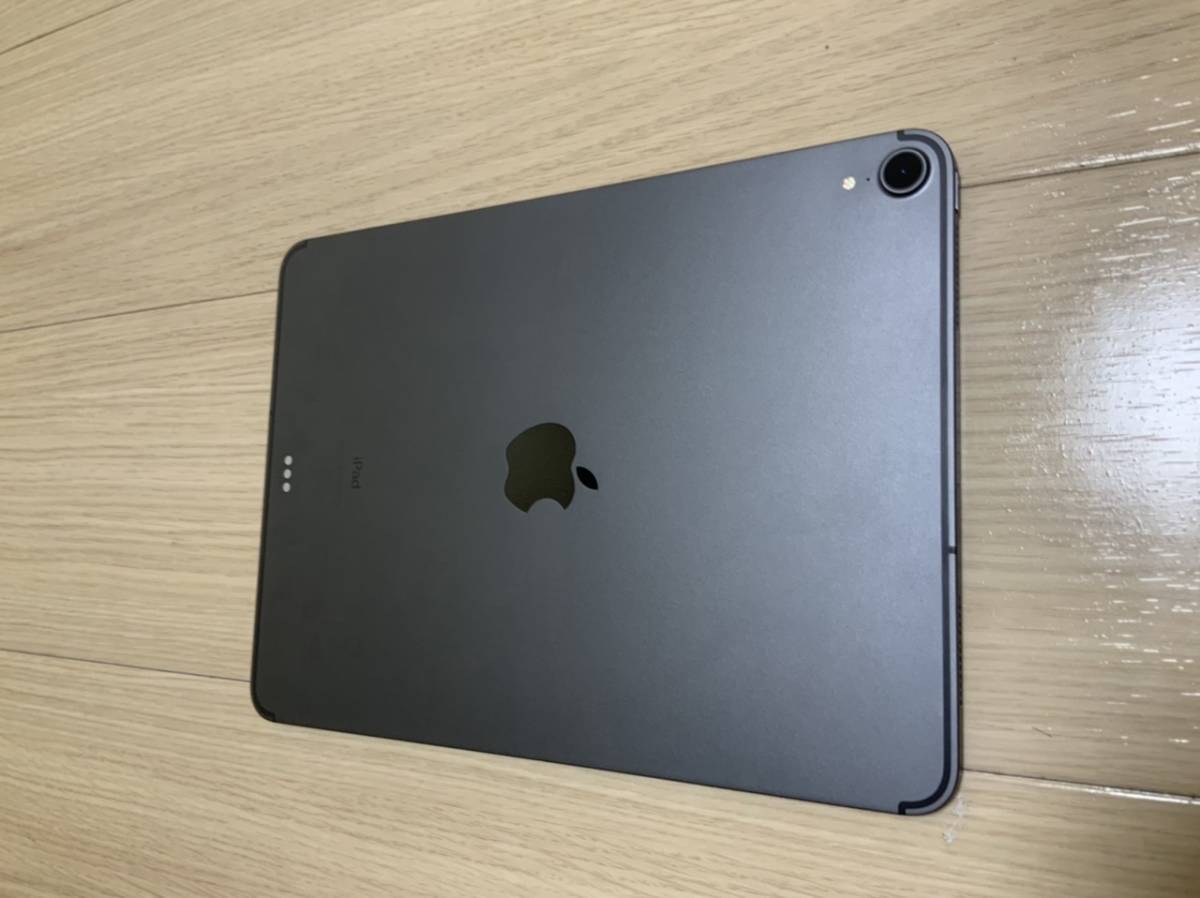 ケース付き iPad Pro 11 Wifi+Cellular SIMフリー 256GB 2018