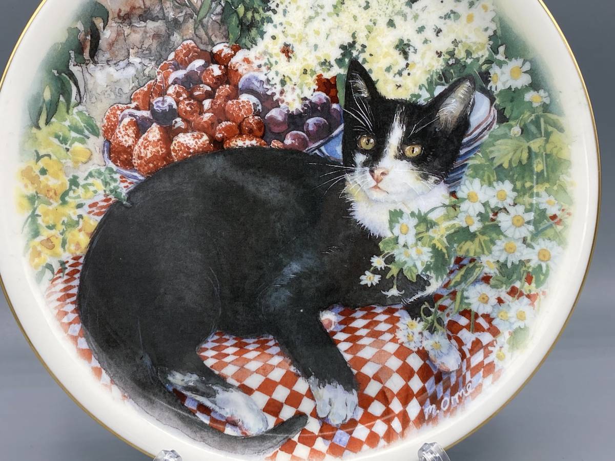 ロイヤルベール ハチワレ 黒白猫 ネコ 猫 飾り皿 絵皿 皿 (794 ロイヤルベール ハチワレ 黒白猫 ネコ 猫 飾り皿 絵皿 皿 (794