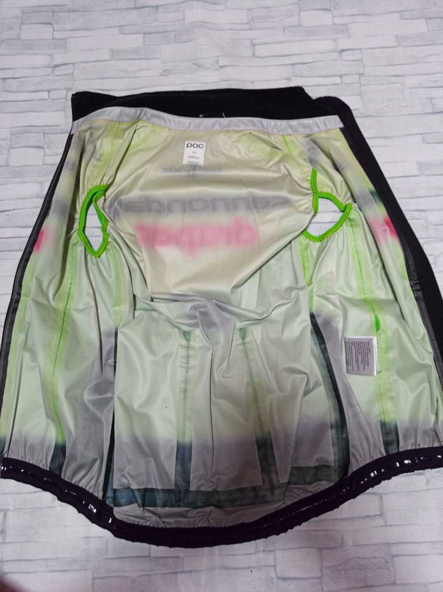 支給品　レインベスト　Cannondale　drapac slipstream　　キャノンデール　ドラパック New Balance　NB ニューバランスrainjacket garmin _画像3