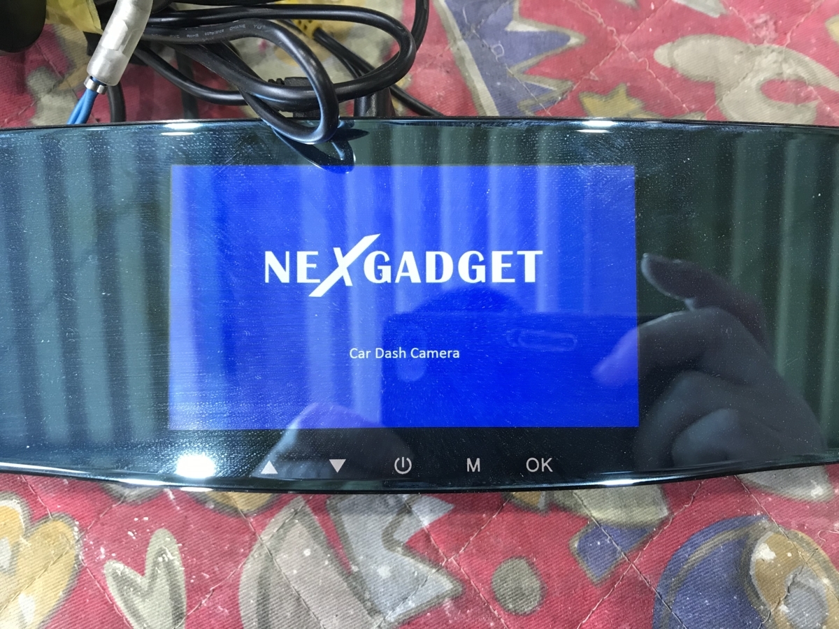 ★社外　NEXTGADGET　バックミラー型　ドライブレコーダー　リアビュー対応　シガライタータイプ　直電用ソケット付　一部難あり★_画像3