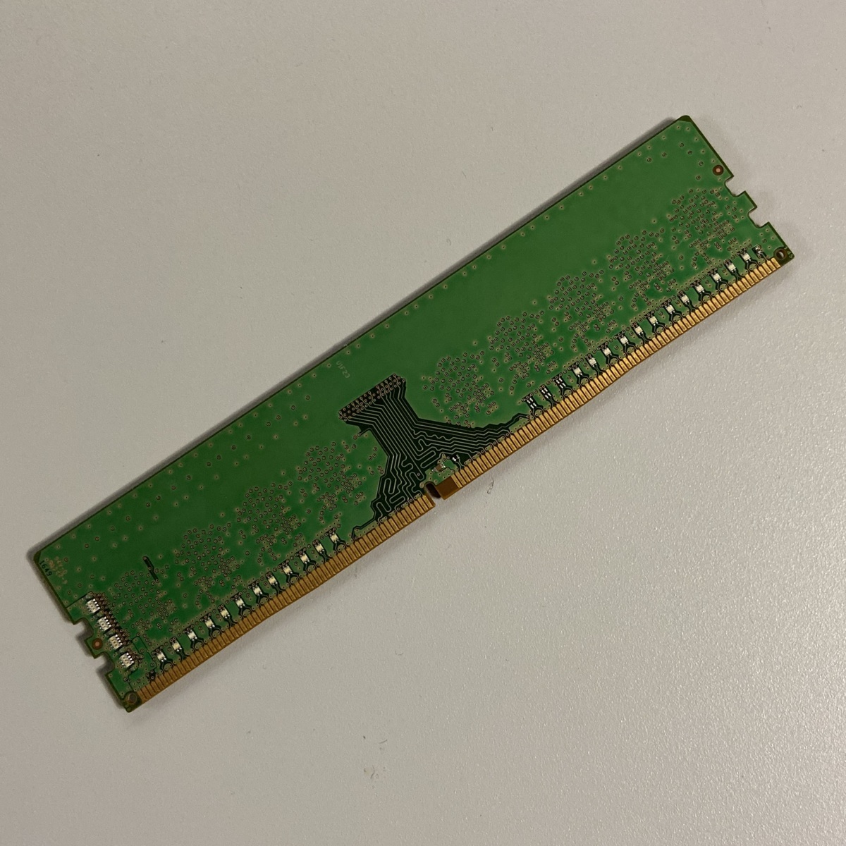 【中古】Samsung 8GB 1枚 DDR4-2133 M378A1K43BB1-CPB デスクトップPC用メモリ（non-ECC Unbuffered、1Rx8、PC4-17000）_画像2