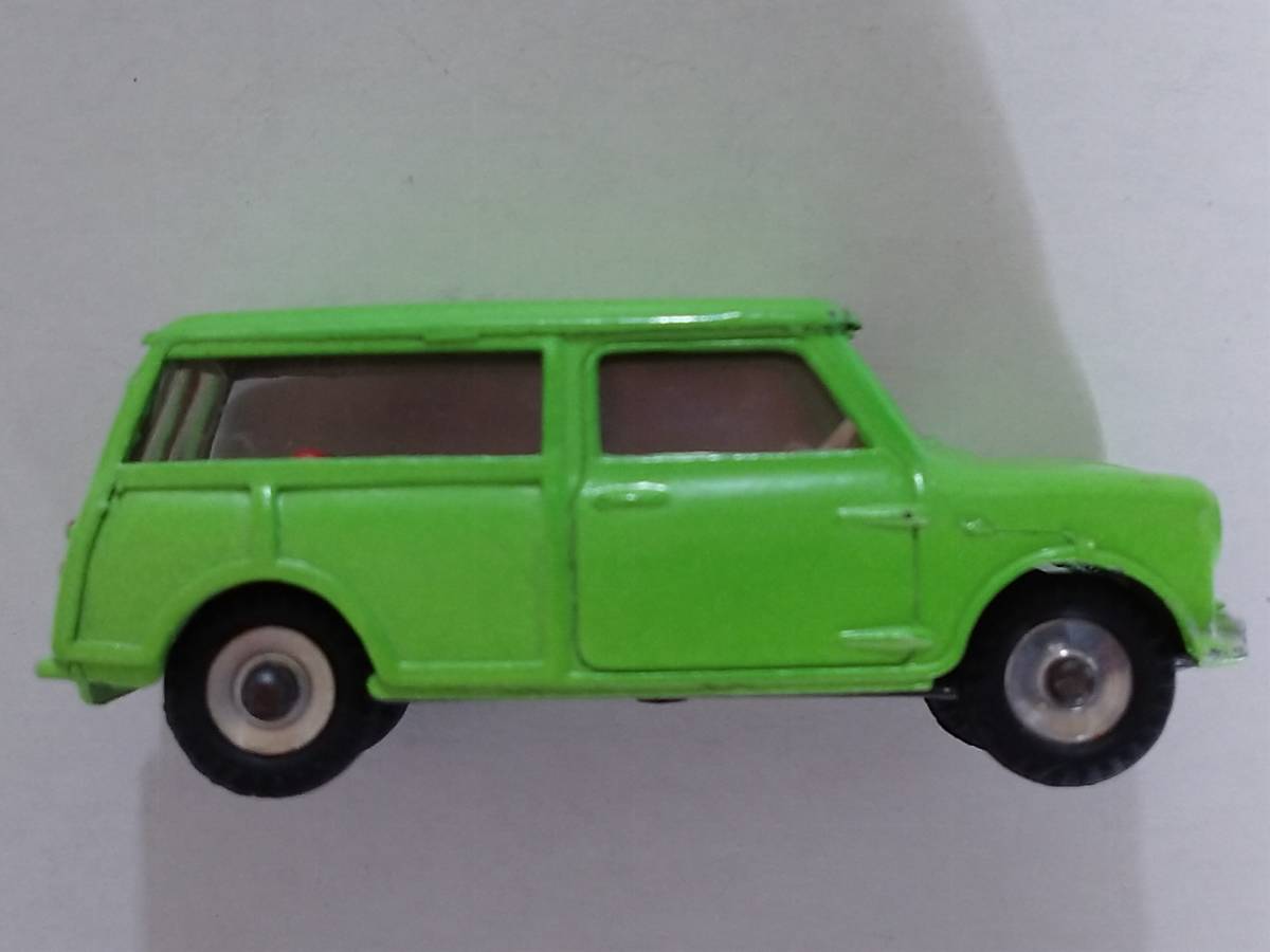  britain Dinky company No.197 Morris Mini * tiger bela- fluorescence green that time thing original box attaching beautiful goods 