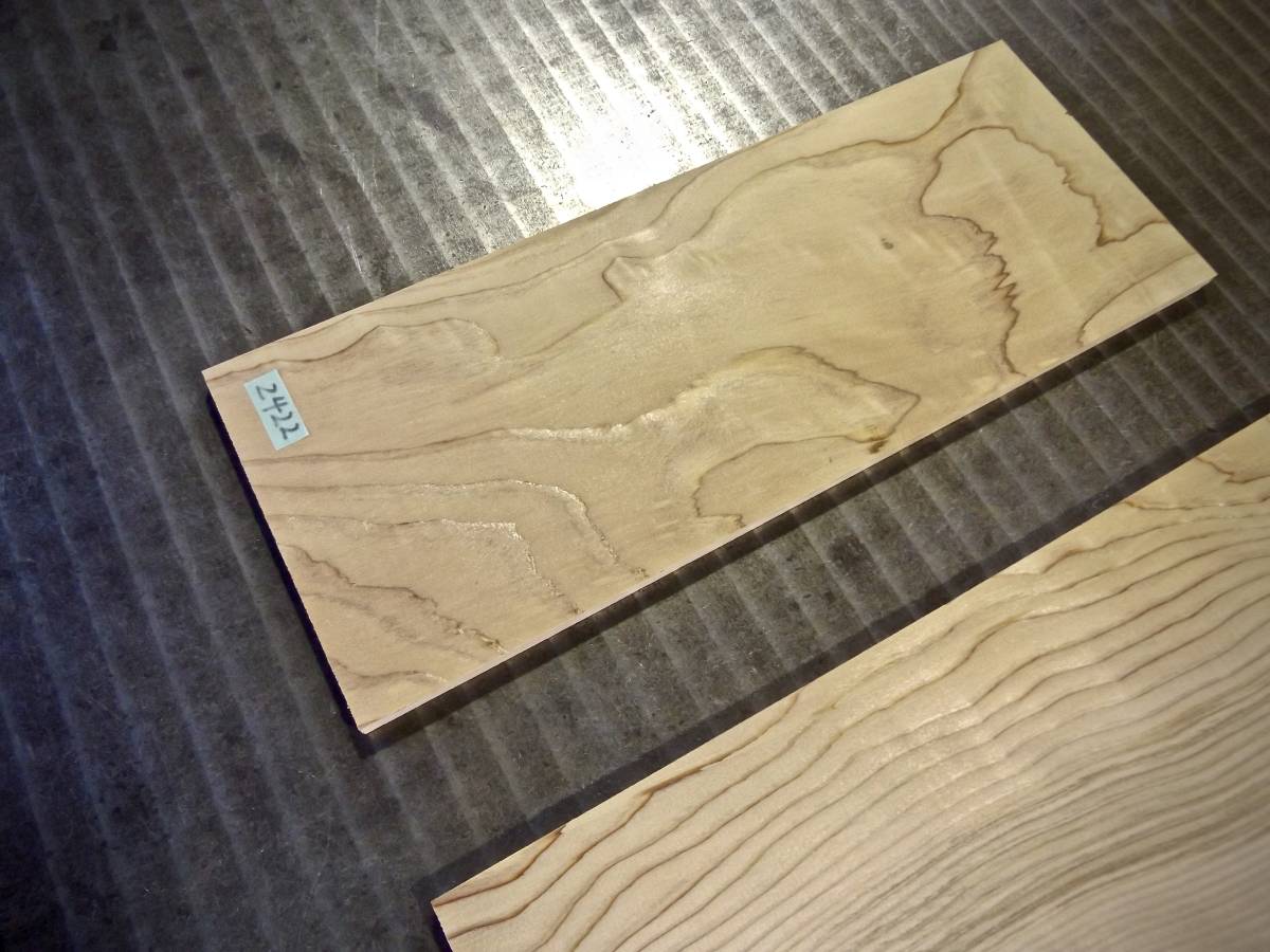 杉 （300×116×7）mm 2枚 無垢板 自然乾燥済み 送料無料です。　 [2422] 木材 板 材料 日曜大工 クラフト スギ すぎ_画像3