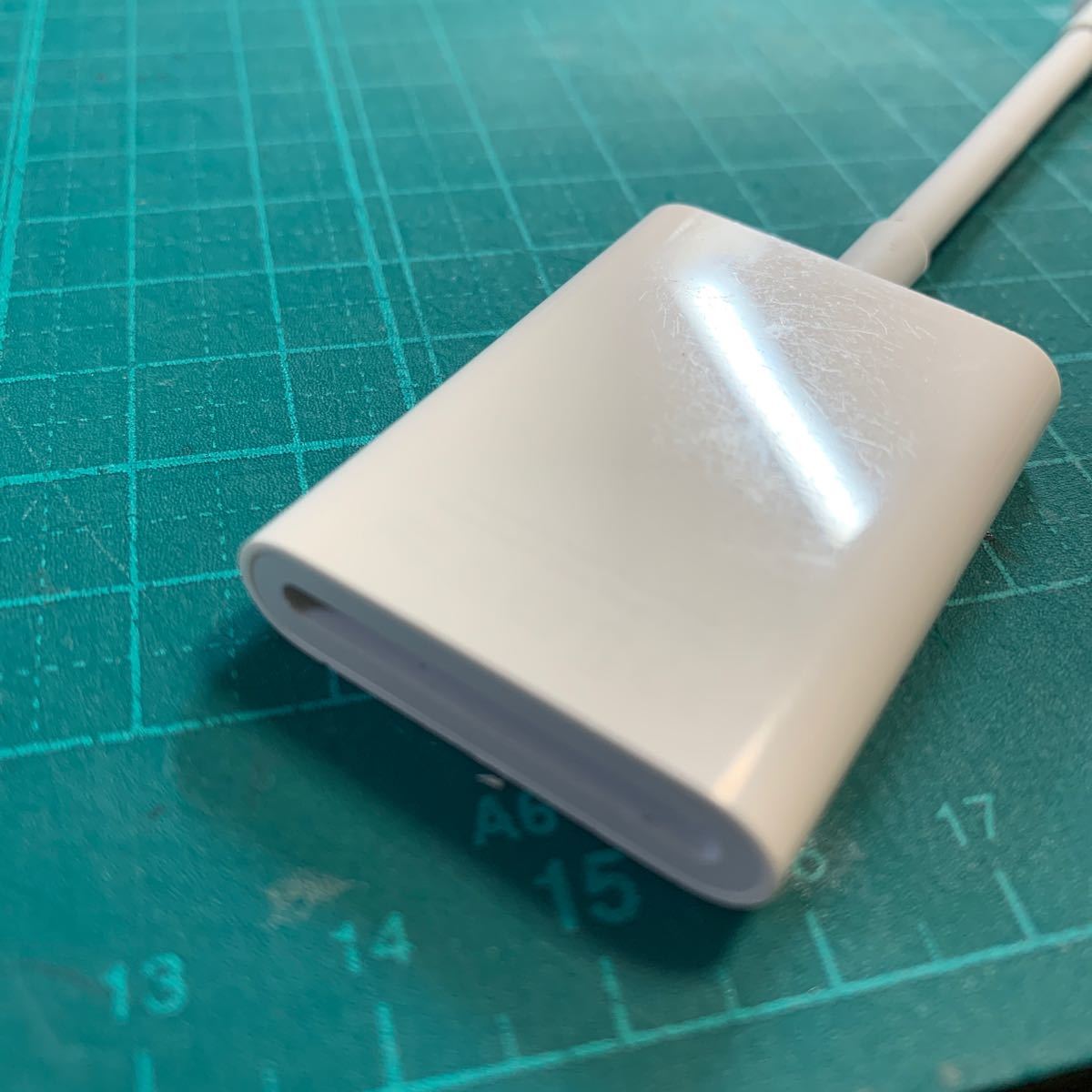 Apple 純正品 Lightning SDカードカメラリーダー 中古 MJYT2AM/A