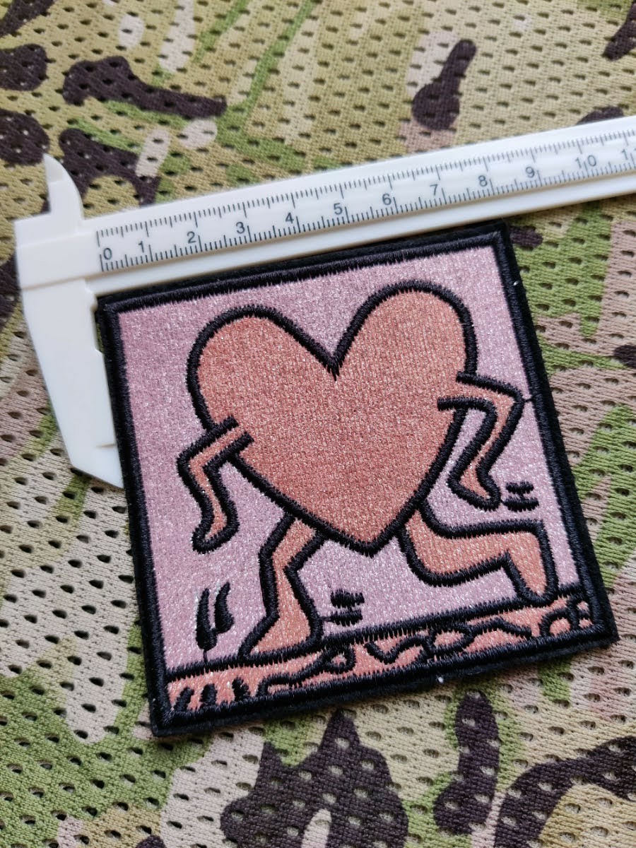 #KeithHaring□刺繍“3D”アイロンパッチ=ワッペン/アイロン式Patch□サービスパッチ付！①②■1+1枚：499円