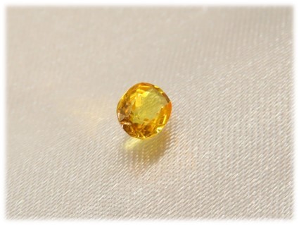 買得 ★ ★ 0.5CT 裸石・ルース イエローサファイア ルビー