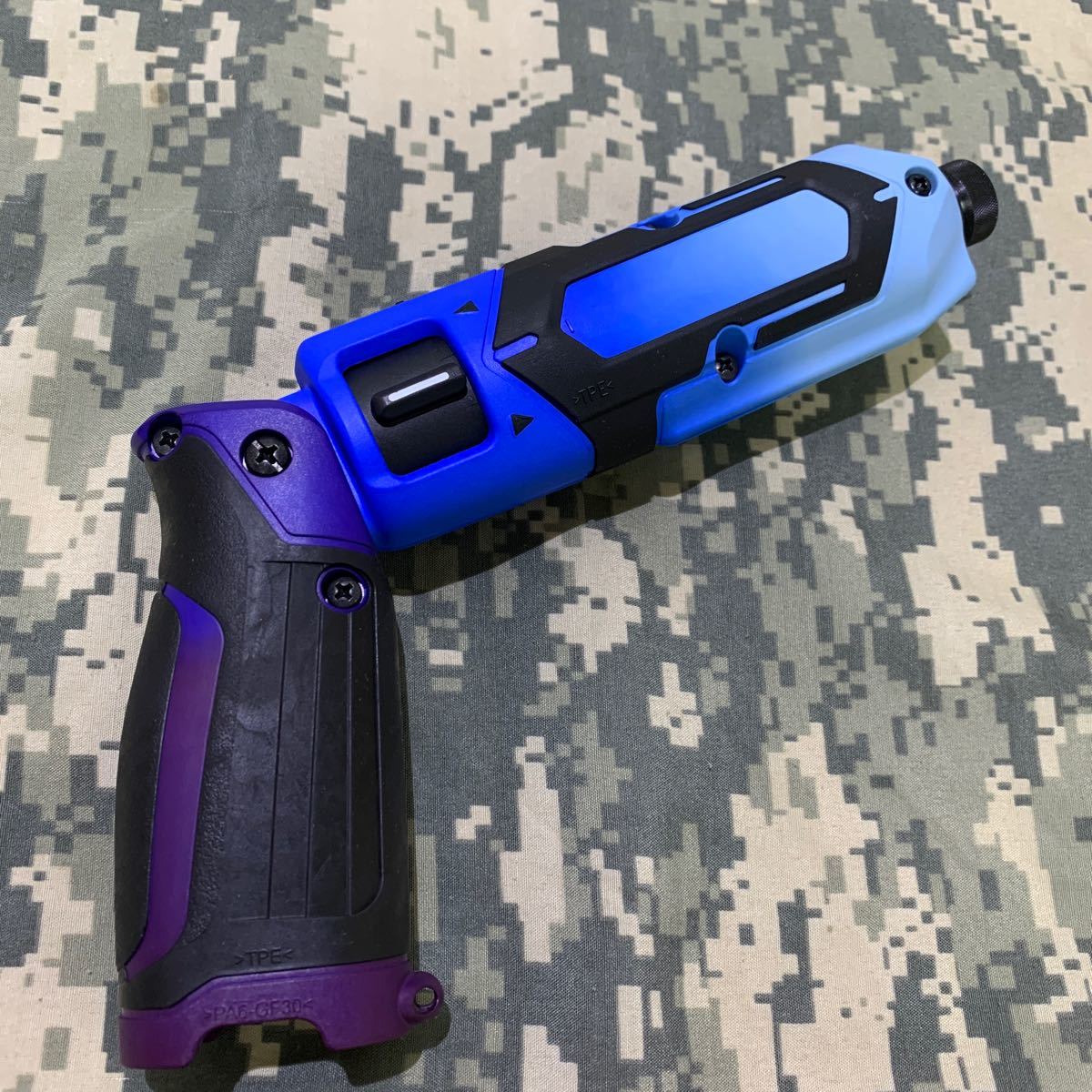 マキタ TD022 ブルー系グラデーション 本体のみ ペンインパクトドライバー