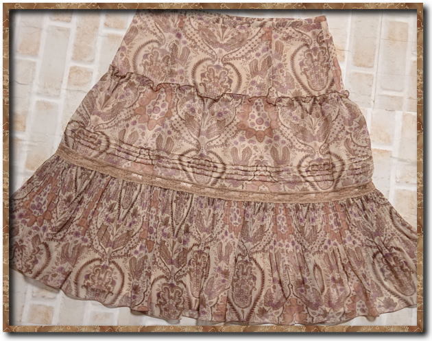  beautiful goods!!*FRAGILE Fragile race attaching chiffon skirt beige *