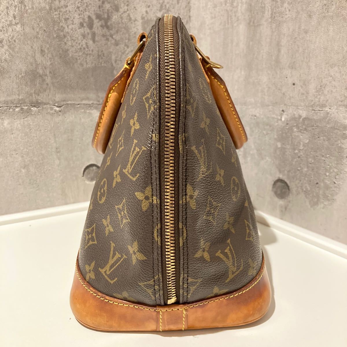 美品 LOUIS VUITTON ルイヴィトン モノグラム アルマ ハンドバッグ 鍵
