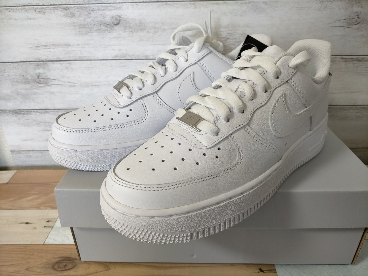 新品 AIR FORCE 1 07 エアフォース1 ナイキ NIKE ホワイト 23 白 国内正規品 DD8959-100