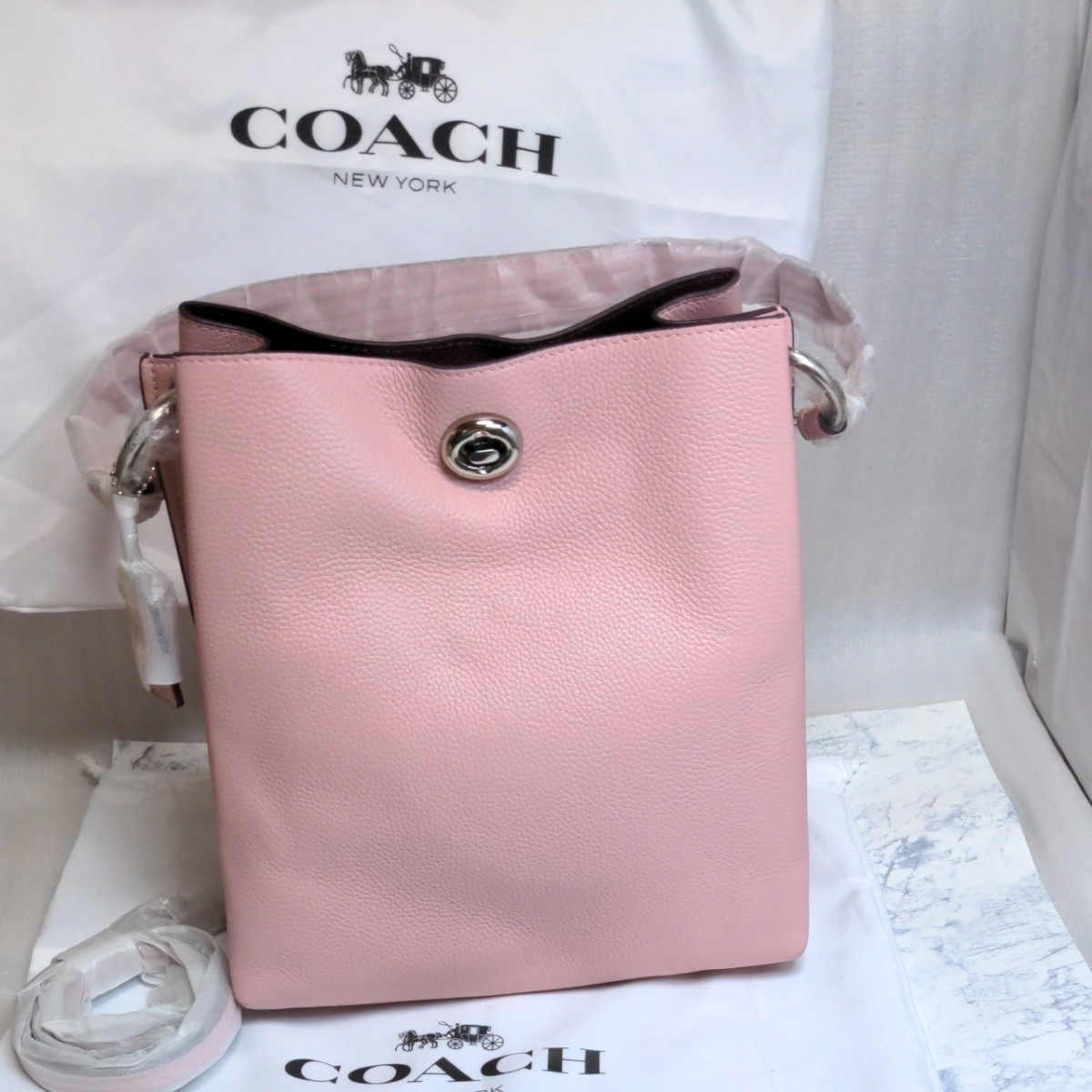 Paypayフリマ コーチ Coach 新作チャーリーバケットバッグ ピンク かわいい ハンドバッグ ショルダーバッグ 新品未使用 Paypayフリマ コーチ Coach 新作チャーリーバケットバッグ ピンク かわいい ハンドバッグ ショルダーバッグ 新品未使用