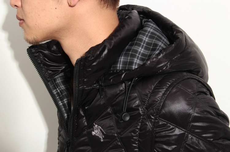 サイズL 新品 同様 BURBERRY BLACK LABEL 4WAY BIGホース刺繍 高機能ライト ダウンジャケット ベスト レザー バーバリー ブラックレーベル_画像8