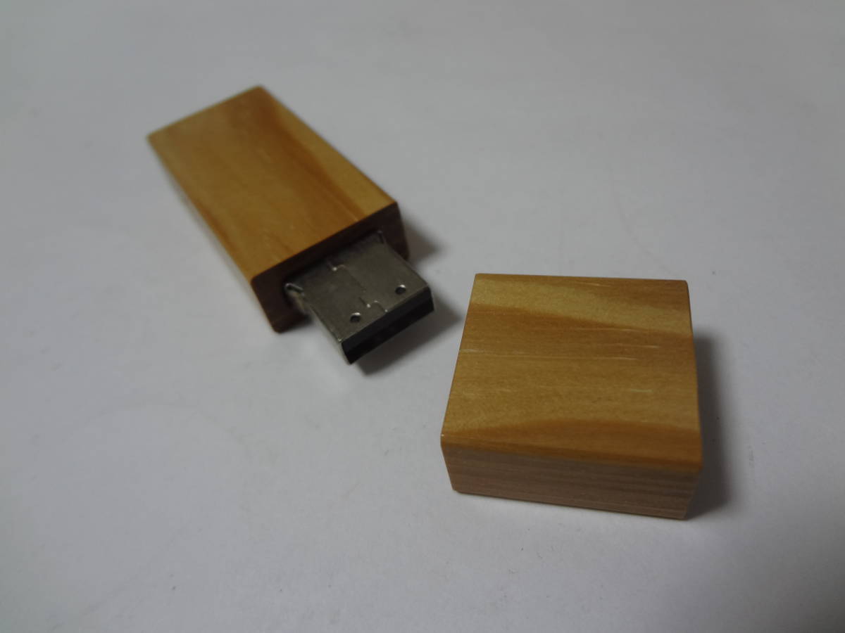 MOKU 埜 製作 木製USBメモリ 松 4GB 展示未使用品　_画像3
