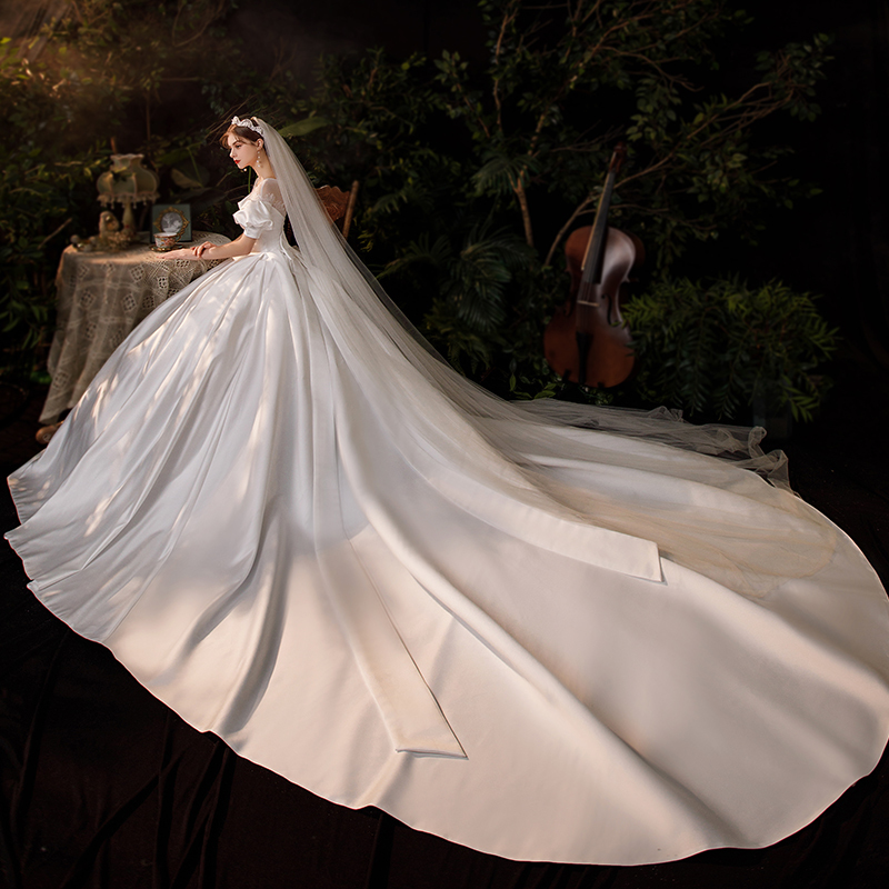 H007a ヨーロッパ風 ウェディングドレス トレーン バルーンスリーブ 白
