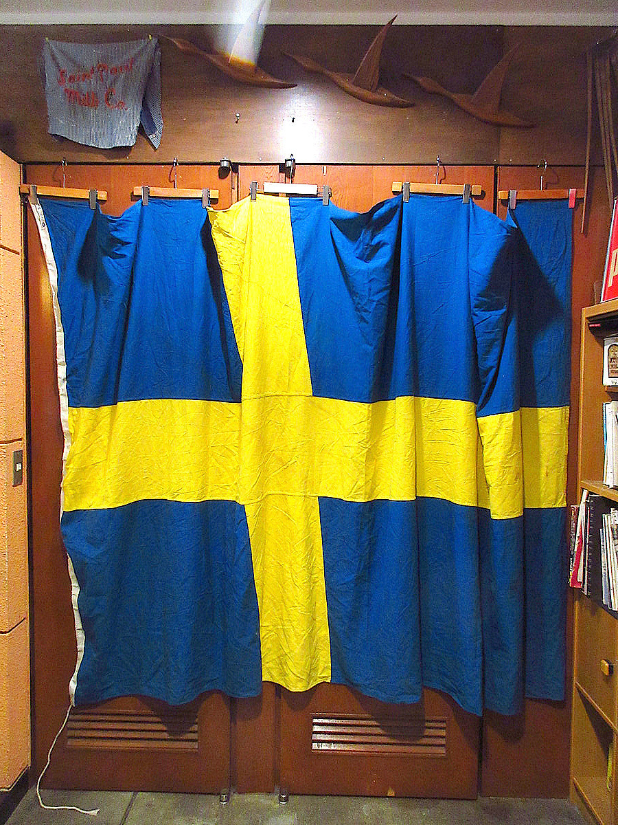 ビンテージ70’s●FLAGGFABRIKEN SVANENスウェーデン国旗size 186cm×286cm●210515s1-signバナーインテリアディスプレイ生地布_画像1