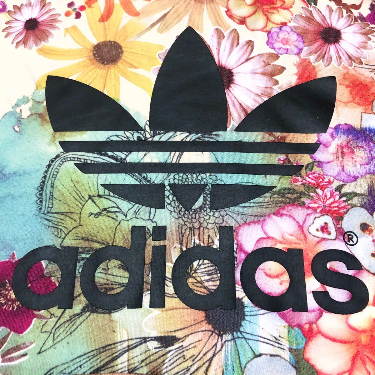 adidas アディダス コラボ パーカー 大きめ マルチカラー 花束 レア