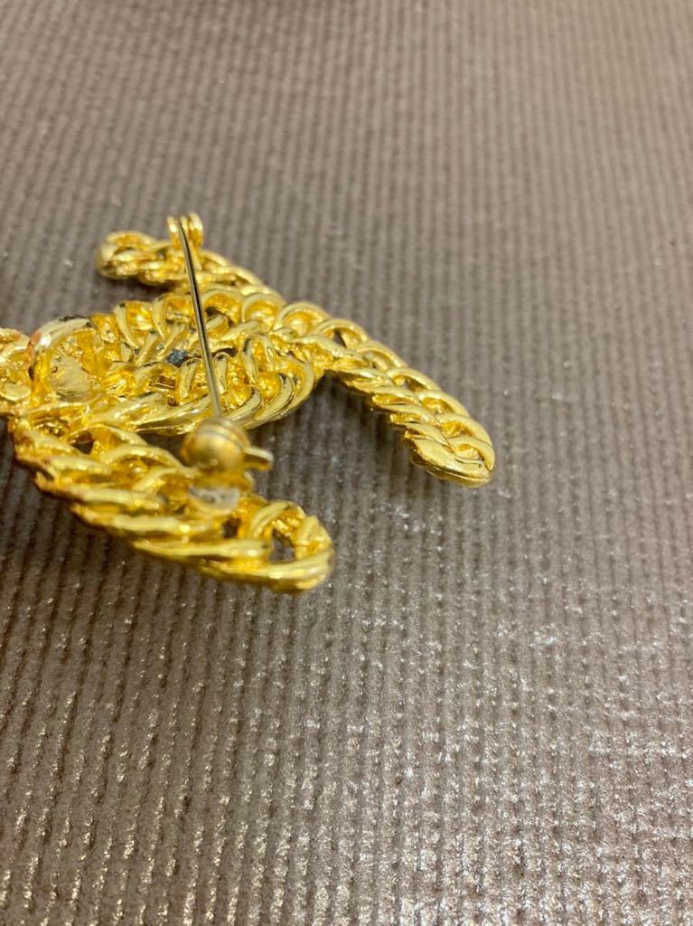  hard-to-find rare Chanel Vintage brooch pendant 