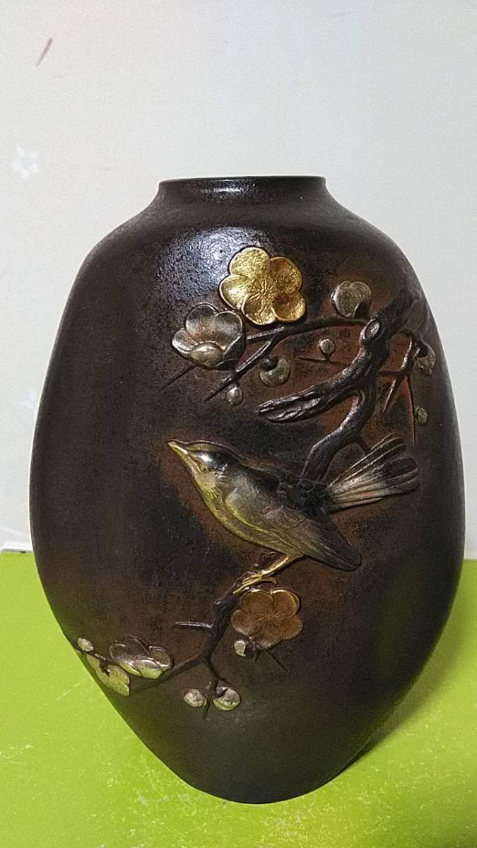 龍仙(竜仙)作 青銅 銅嵌金銀 梅鶯盛上象嵌 花瓶 龍仙(竜仙)作 青銅 銅嵌金銀 梅鶯盛上象嵌 花瓶