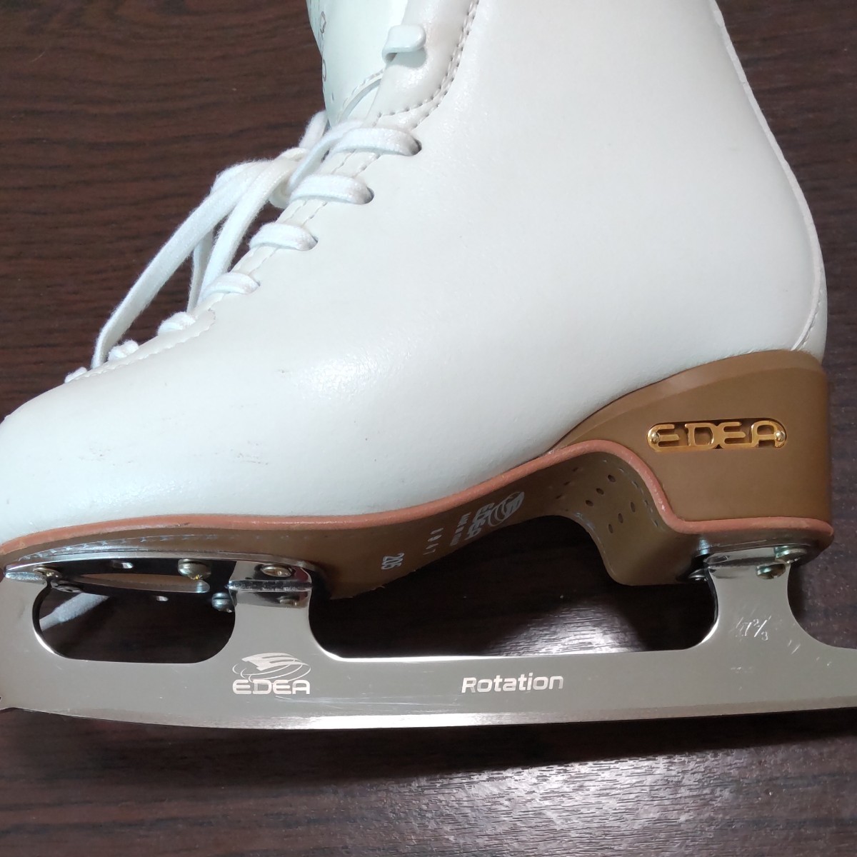 正規取扱店】 フィギュアスケート 靴 EDEAエディア Ice FLYアイス 