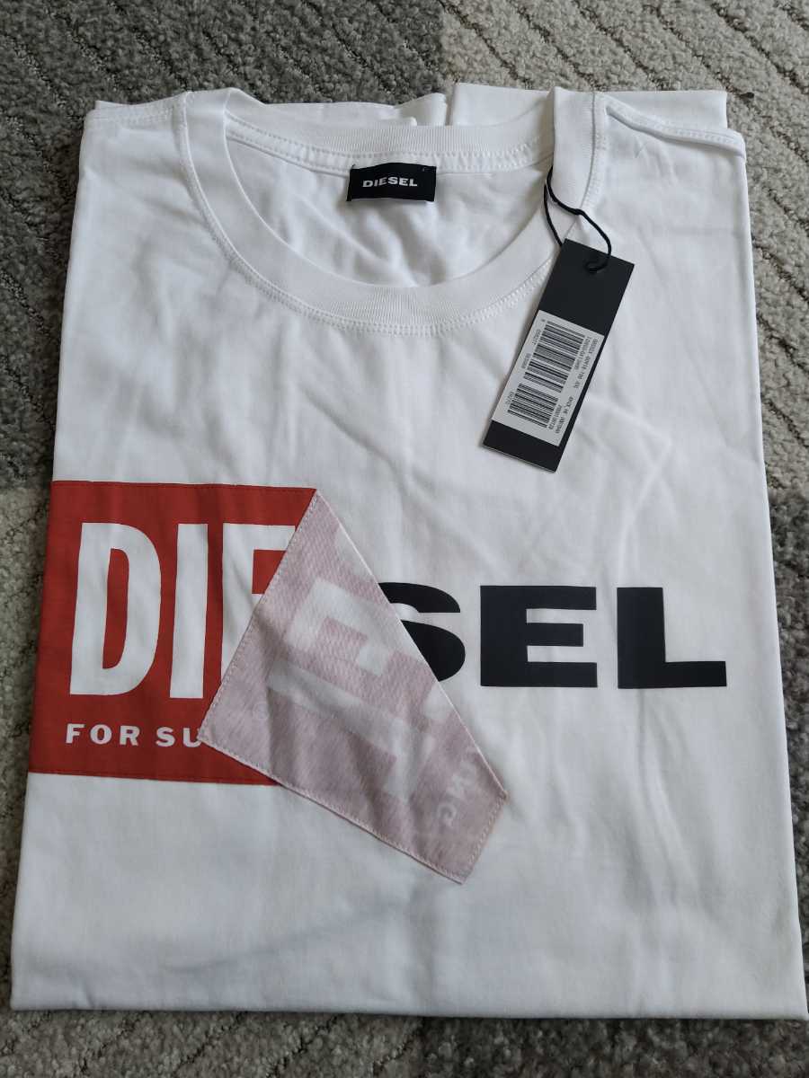 新品未使用品 DIESEL ホワイト ロゴ Tシャツ タグ付き M サイズ 新品未使用品 DIESEL ホワイト ロゴ Tシャツ タグ付き M サイズ
