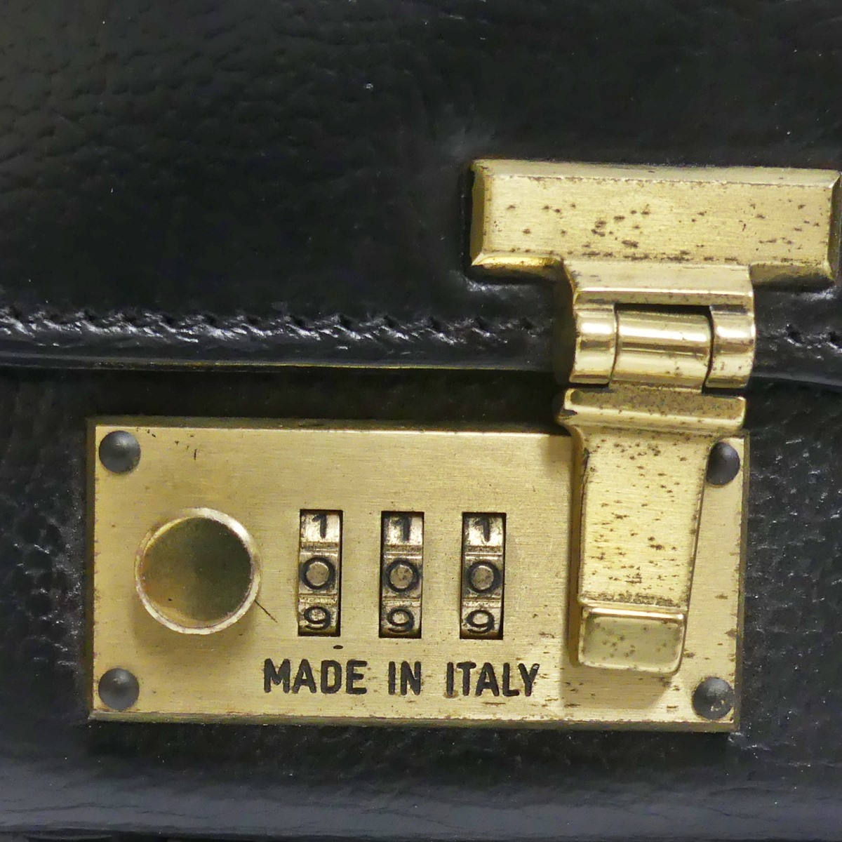  prompt decision * Italy made condotti* leather attache case navy blue doti men's black original leather business bag real leather trunk traveling bag business trip key attaching 