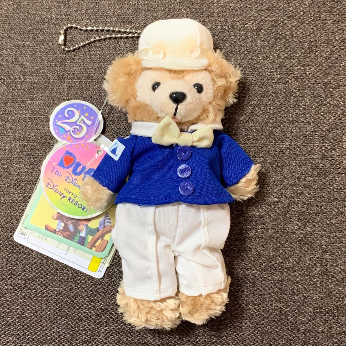ダッフィーぬいぐるみバッジ TDR25周年 キャストコスチューム カ ダッフィーぬいぐるみバッジ TDR25周年 キャストコスチューム カ