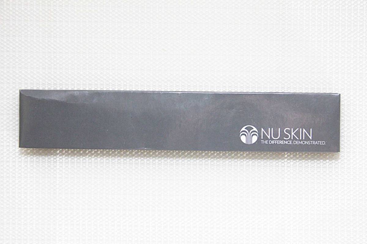 ■233■ 【送料185円】 ニュースキン オリジナル扇子 NUSKIN Original Fan (UVチェック機能付)_画像1