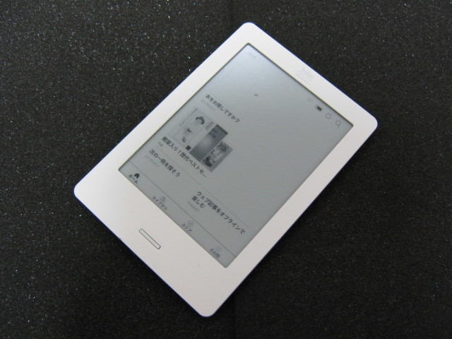 楽天 Kobo Touch (N905B) 電子書籍リーダ ホワイト ★液晶キズ シミあり★_汚れはないが液晶にキズあり