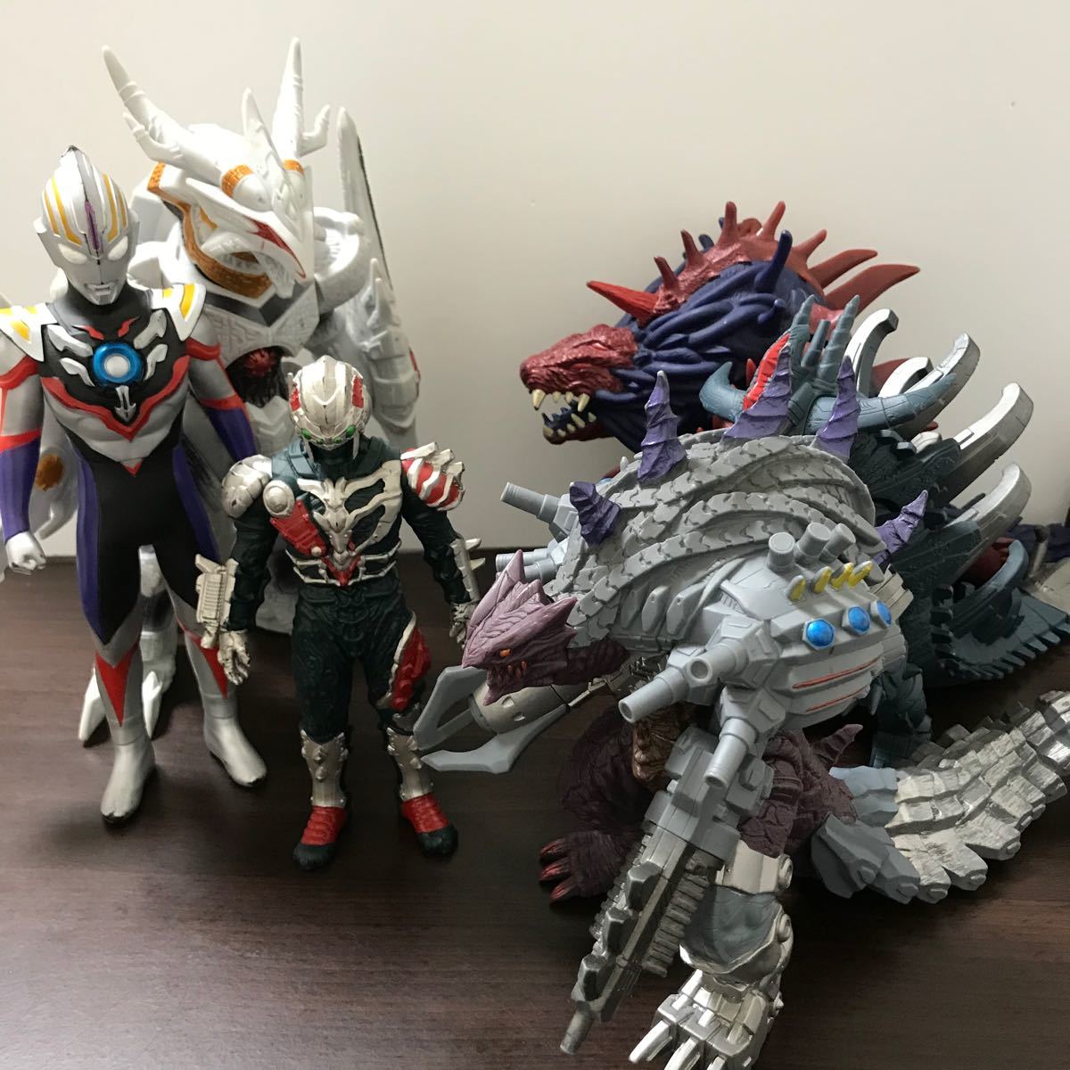 Paypayフリマ ウルトラマン ウルトラマンオーブ ウルトラ怪獣dx ギャラクトロン マガタノオロチ サデス デアボリック ソフビ フィギュア Paypayフリマ ウルトラマン ウルトラマンオーブ ウルトラ怪獣dx ギャラクトロン マガタノオロチ サデス デアボリック ソフビ フィギュア
