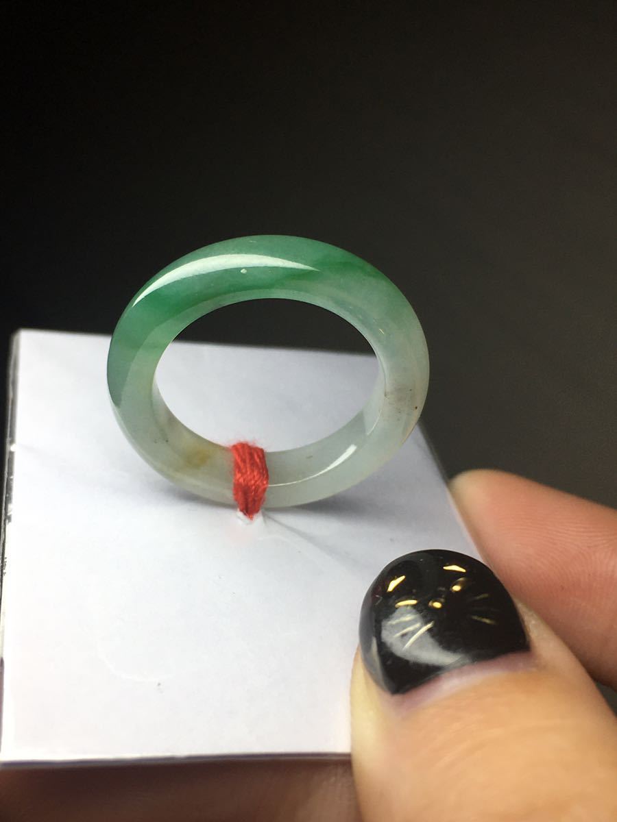 本翡翠リング 指輪 陽緑 可愛い ミャンマー産 11号~12号貴重 宝石