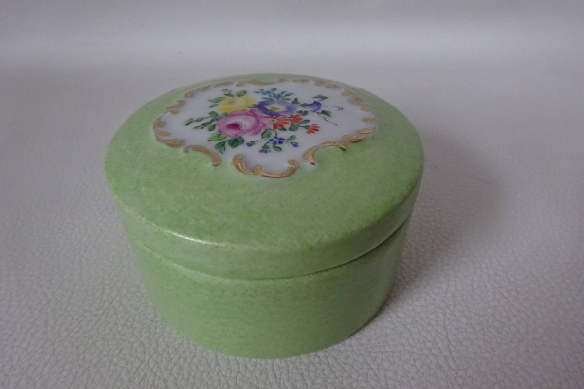 フランス製/PORCELAINE DE LIMOGES【リモージュ/アンティーク蓋つき小物入れ/リーフグリーン×お花柄】リモージュ磁器/リモージュ焼/① 返品OK フランス製 花柄 小物入れ リモージュ 小物入れ