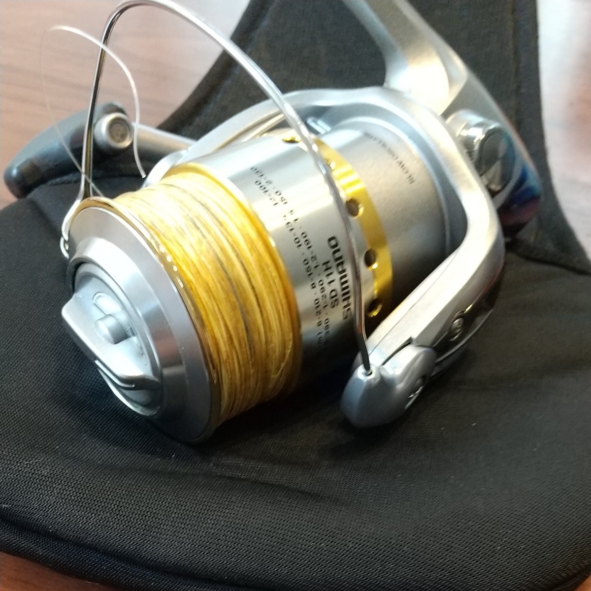 Paypayフリマ 美品 シマノ 05バイオマスター4000s フロロリーダー25lb付きpe1 5号150m 袋 箱付き Paypayフリマ 美品 シマノ 05バイオマスター4000s フロロリーダー25lb付きpe1 5号150m 袋 箱付き