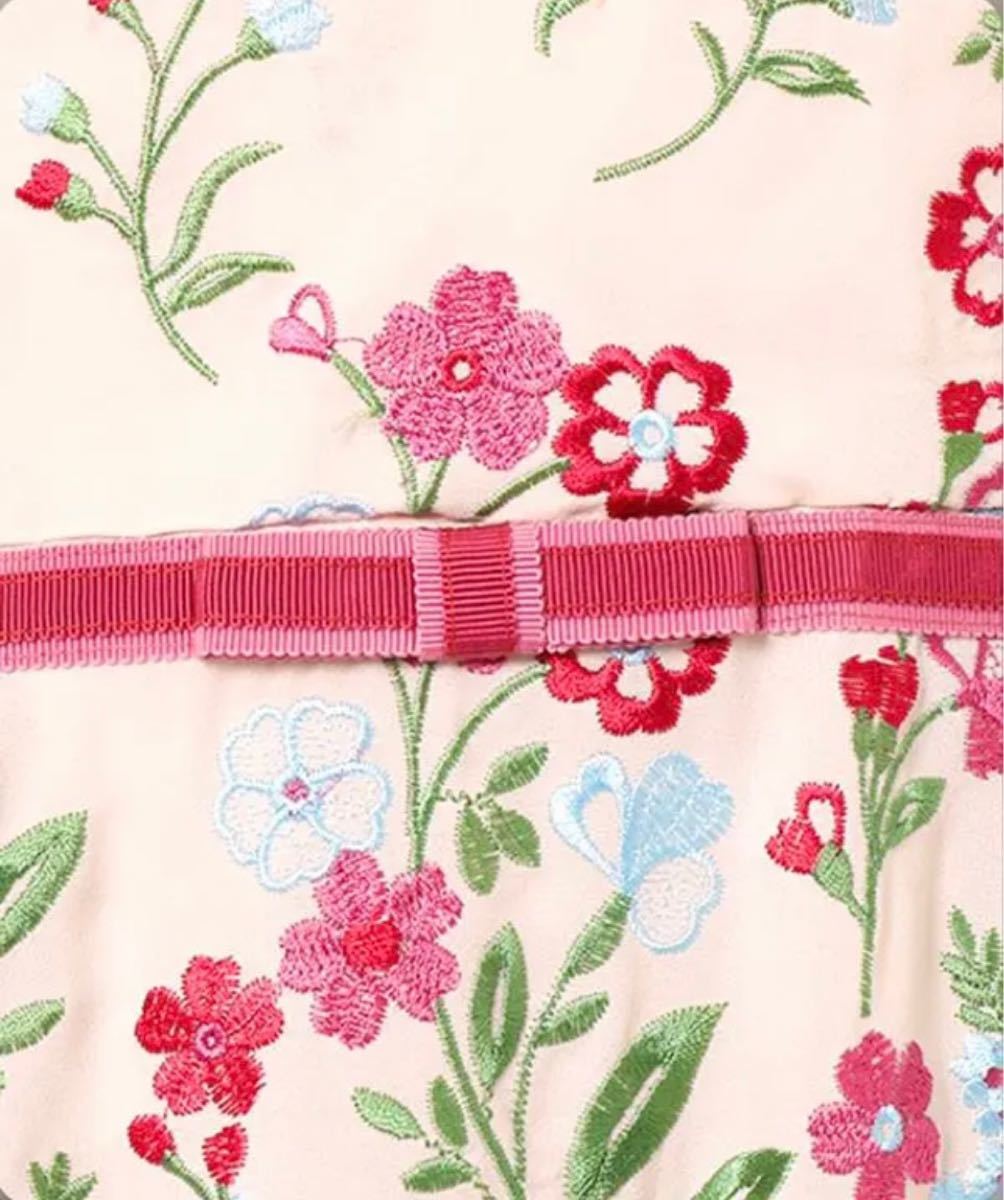 定価42,900円 未使用 ローズティアラジュエル 刺繍レザー 定価42,900円 未使用 ローズティアラジュエル 刺繍レザー