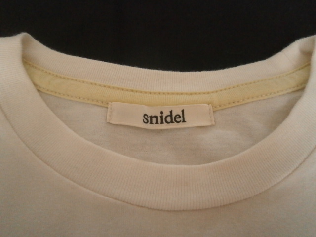 SNIDEL　Tシャツ　　ベージュ系　メール便１６８円　胸ポケ付　F_画像3