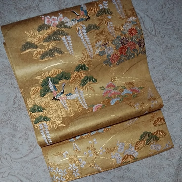 ゴールド色豪華な袋帯(正絹)