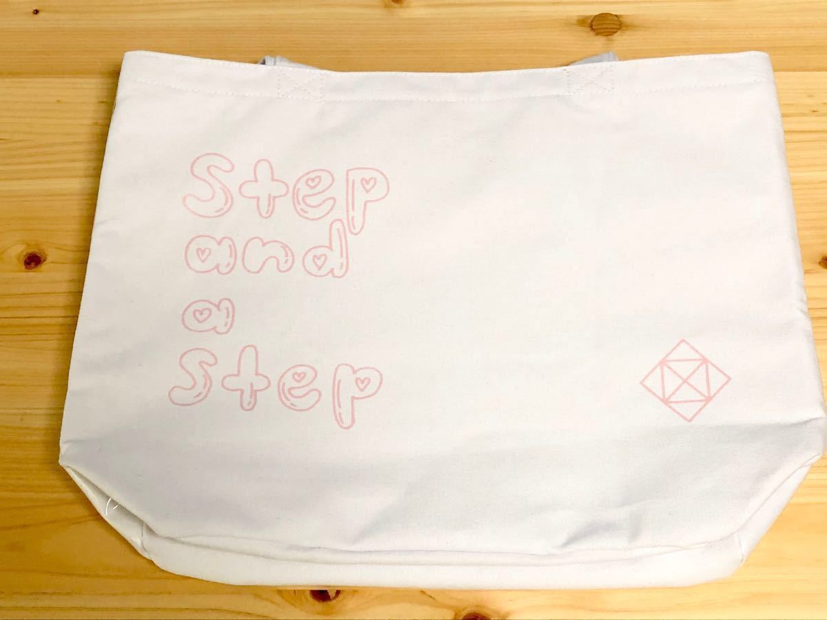 NiziU step and a step トートバッグ 缶バッジ ピンバッジセット NiziU step and a step トートバッグ 缶バッジ ピンバッジセット